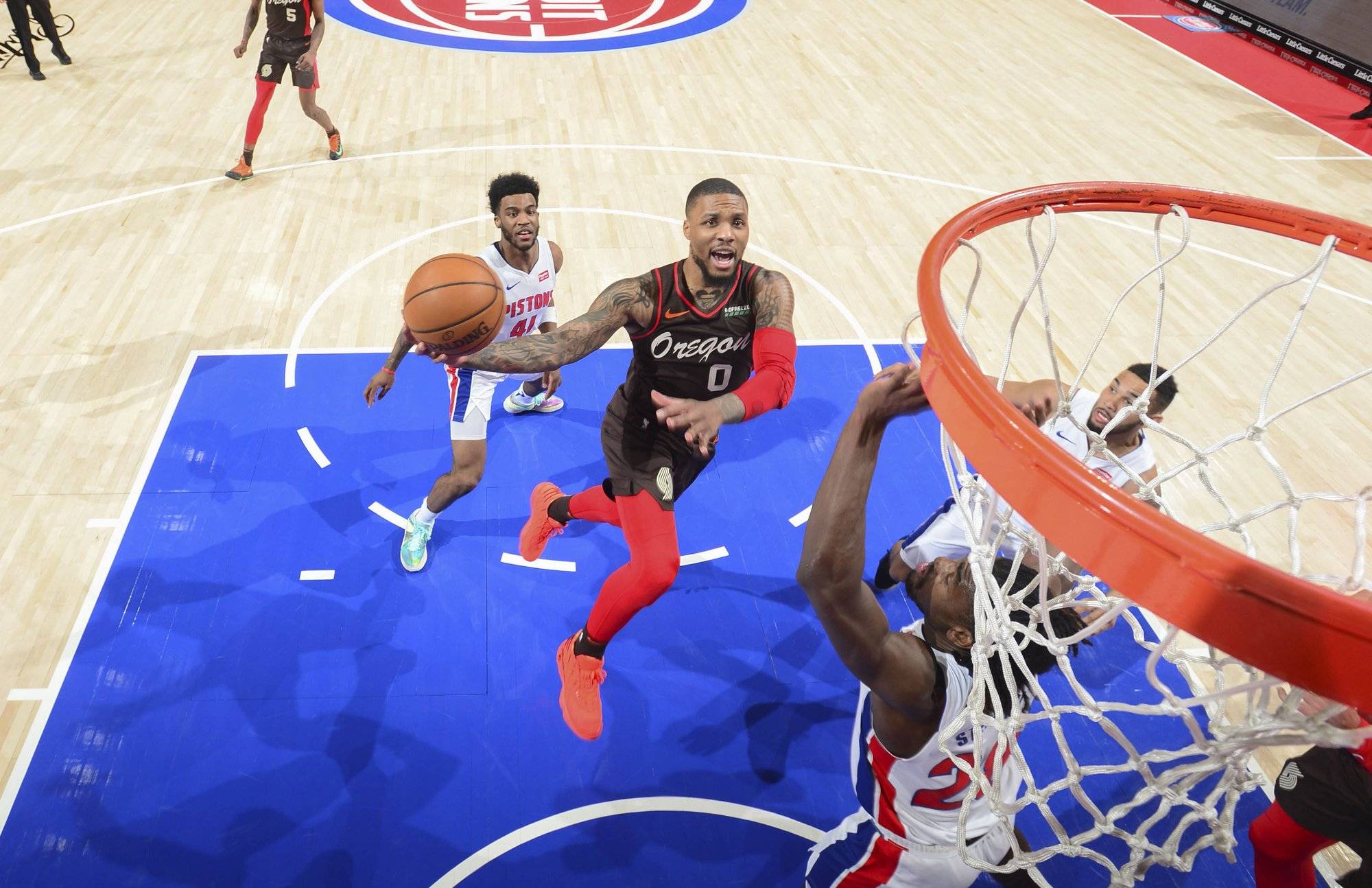 开拓者克服困难击败国王,双枪组合砍下+得分,士气大振 开拓者克服困难击败国王,双枪组合砍下+得分,士气大振