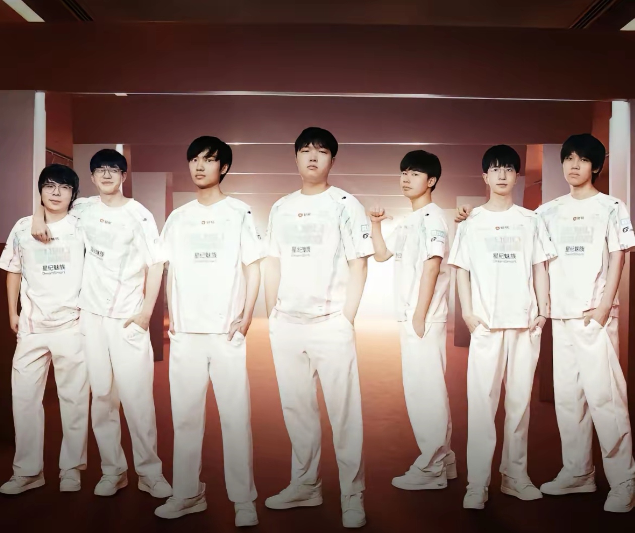 包含BLG险胜MAD，Oner开启传奇时刻焦点之战2025世界赛，技惊四座的词条