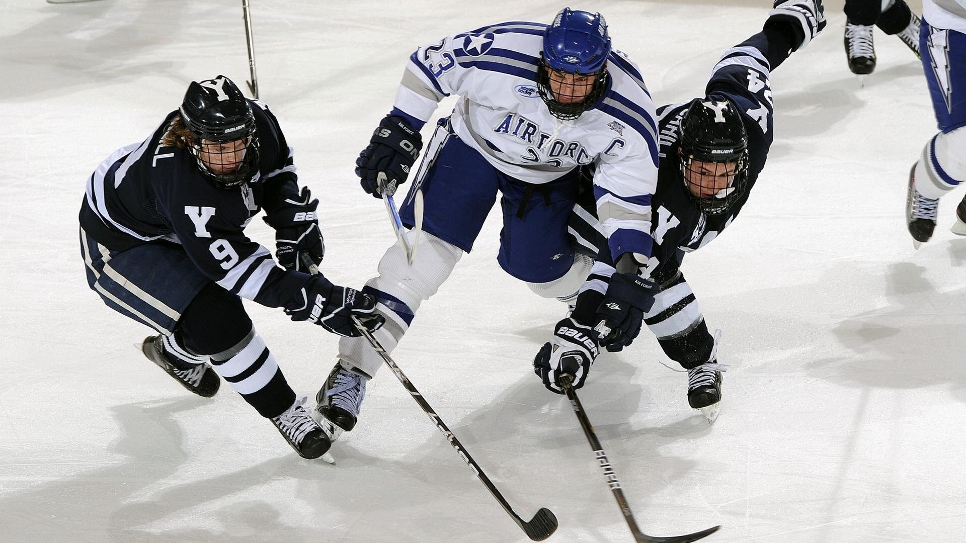 防守狂潮！NBA季后赛之夜，三球拉梅洛用窒息锁防主宰赛场，天赋进化论迎来全新篇章