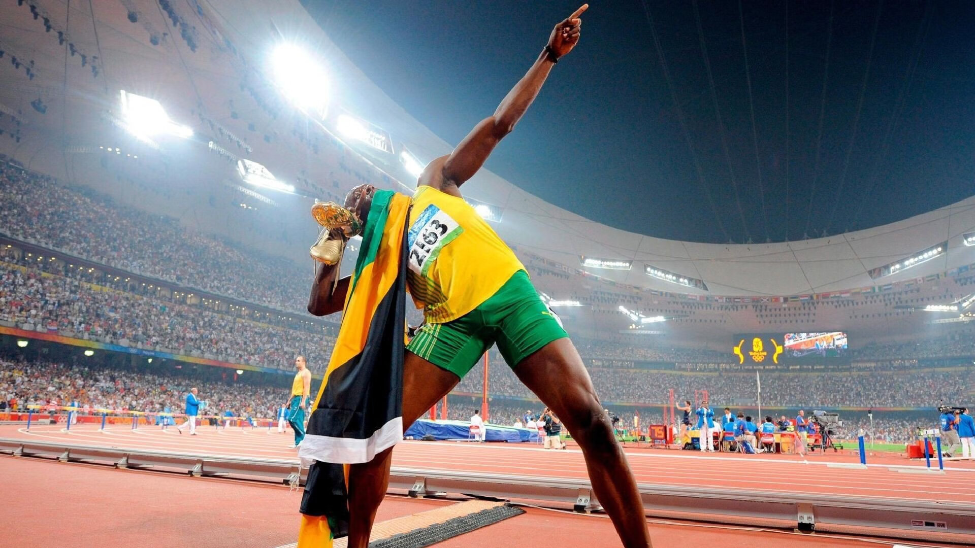 剑指第一,字母哥末节19分定乾坤!